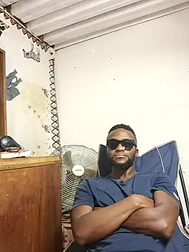 Snapshot of bull_Giant chatting on February 2025 10:54:01 PM bull Giant online show from February 2025 10:54:01 PM