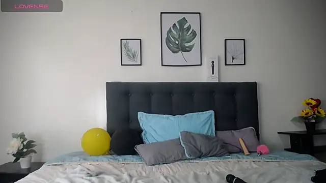 Snapshot of shirly_vannicelli chatting on January 2025 08:04:01 PM shirly vannicelli online show from January 2025 08:04:01 PM