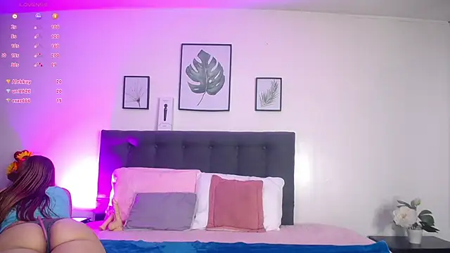 Snapshot of shirly_vannicelli chatting on February 2025 07:53:02 PM shirly vannicelli online show from February 2025 07:53:02 PM