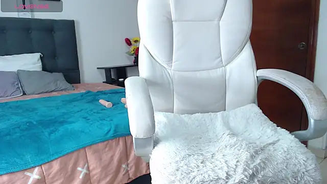 Snapshot of shirly_vannicelli chatting on March 2025 07:09:02 AM shirly vannicelli online show from March 2025 07:09:02 AM