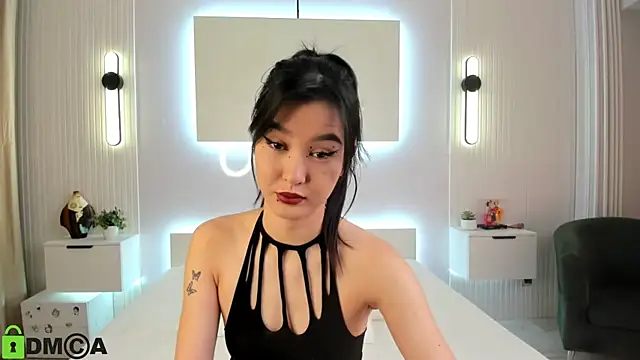 Snapshot of Lola_Peach chatting on January 2025 06:07:01 AM Lola Peach online show from January 2025 06:07:01 AM