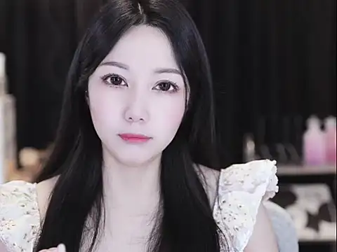 Nuyoah-77 online show from May 2026 12:08:01 AM