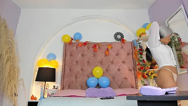 LadyAvalon online show from September 2025 06:01:02 PM