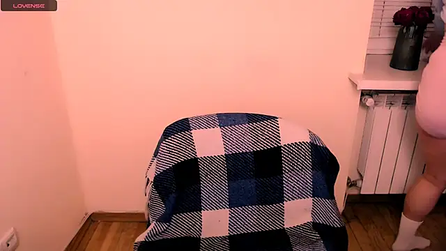 Snapshot of Felliciya chatting on February 2026 09:13:02 AM Felliciya online show from February 2026 09:13:02 AM