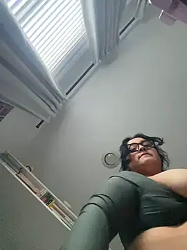 girlygirl1313 online show from February 2025 10:26:02 PM