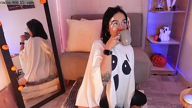 ValeriaCox online show from October 2025 01:35:02 PM