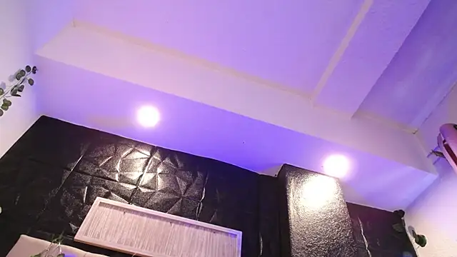 Mia Rinn online show from December 2024 04:47:02 PM