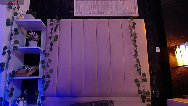 Mia Rinn online show from January 2025 06:57:02 PM