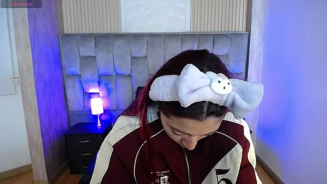 Mia Rinn online show from September 2025 01:03:01 PM