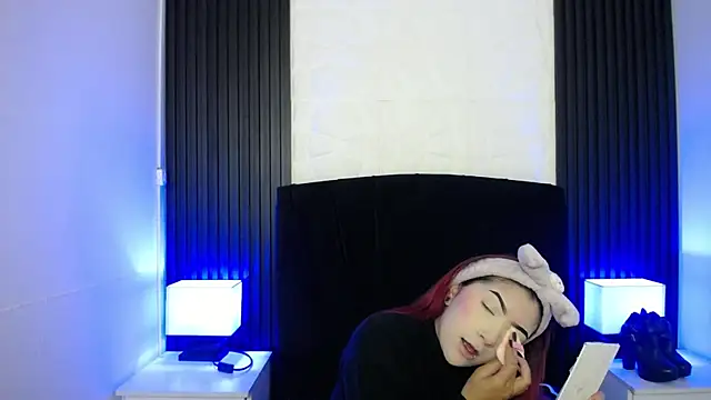 Mia Rinn online show from February 2026 12:59:02 PM