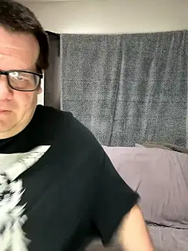 Snapshot of treatbobnicer chatting on January 2026 04:45:01 PM treatbobnicer online show from January 2026 04:45:01 PM