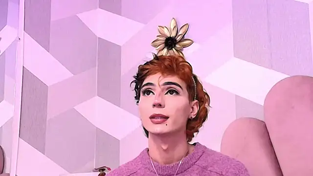 Snapshot of KylieMonnett chatting on March 2026 03:32:01 AM KylieMonnett online show from March 2026 03:32:01 AM