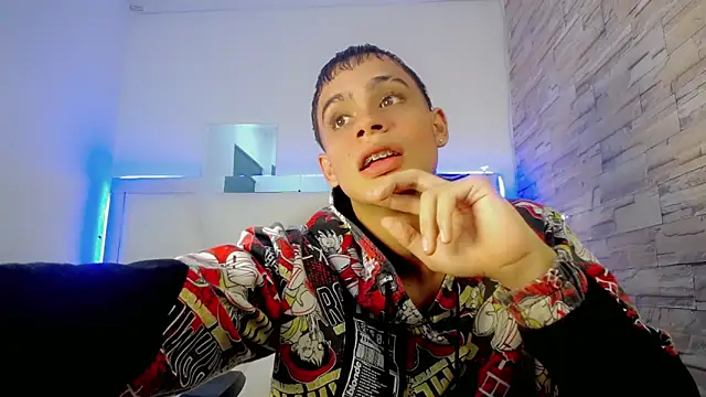 zacariasss  online show from December 2024 11:57:01 PM