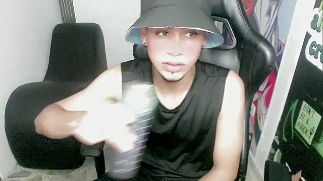 zacariasss  online show from December 2024 02:06:02 AM