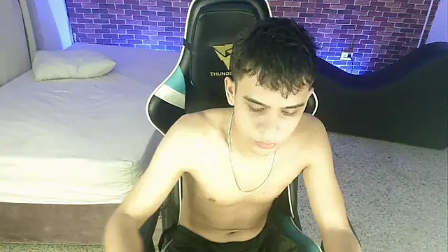 zacariasss  online show from September 2025 03:54:01 AM