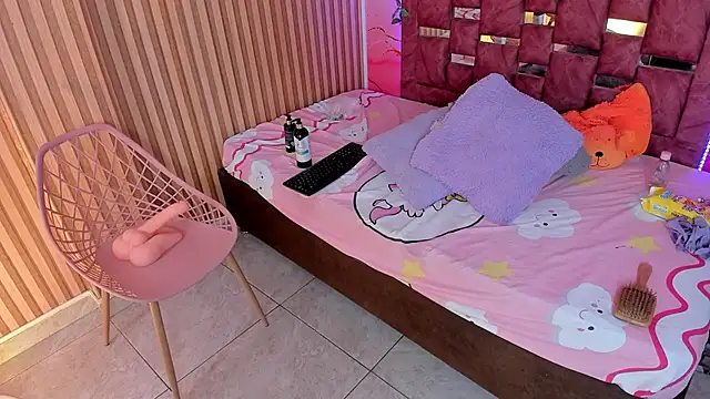 Snapshot of melody_paris chatting on February 2025 05:07:02 PM melody paris online show from February 2025 05:07:02 PM