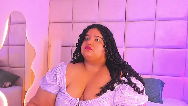 Snapshot of Miley_Collins chatting on November 2025 07:58:01 PM Miley Collins online show from November 2025 07:58:01 PM