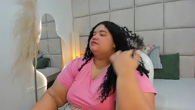 Snapshot of Miley_Collins chatting on December 2025 07:56:02 PM Miley Collins online show from December 2025 07:56:02 PM