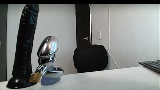 latinfeet-qos online show from March 2025 07:05:01 PM