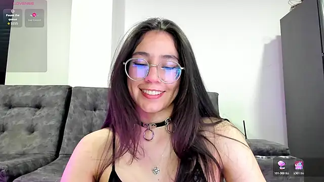 Snapshot of emmadiaz1 chatting on December 2025 04:17:02 AM emmadiaz1 online show from December 2025 04:17:02 AM