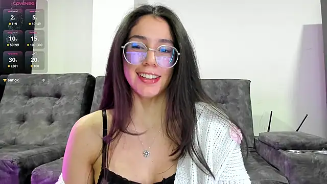 Snapshot of emmadiaz1 chatting on December 2025 03:11:01 AM emmadiaz1 online show from December 2025 03:11:01 AM