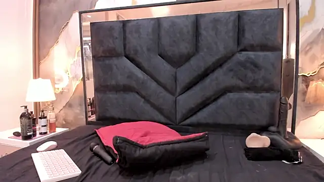 ElizabethRodriiguez online show from April 2026 05:30:01 PM