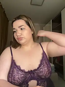 Leya  Droit online show from January 2025 10:11:02 PM