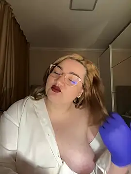 Leya  Droit online show from February 2025 01:10:01 AM