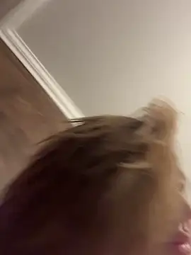 Leya  Droit online show from February 2025 11:25:02 PM