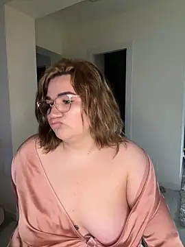 Leya  Droit online show from February 2025 05:55:01 AM