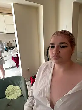 Leya  Droit online show from February 2025 10:26:01 AM