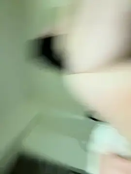 Leya  Droit online show from February 2025 05:47:02 PM