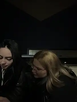 Leya  Droit online show from March 2025 08:53:01 PM