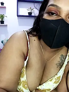 Snapshot of _Hot_Kisses_ chatting on December 2024 07:38:02 PM Hot Kisses online show from December 2024 07:38:02 PM