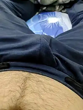 AndrewG 8551 online show from December 2024 07:43:02 PM