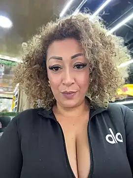 Katti Barrera online show from June 2026 07:51:02 PM
