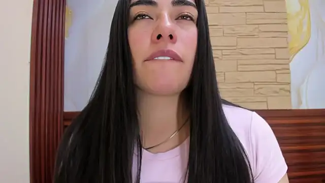 Snapshot of missexy303av chatting on October 2025 04:35:02 PM missexy303av online show from October 2025 04:35:02 PM