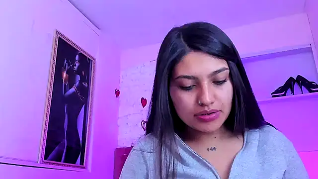 SarahStones online show from October 2025 09:05:02 AM