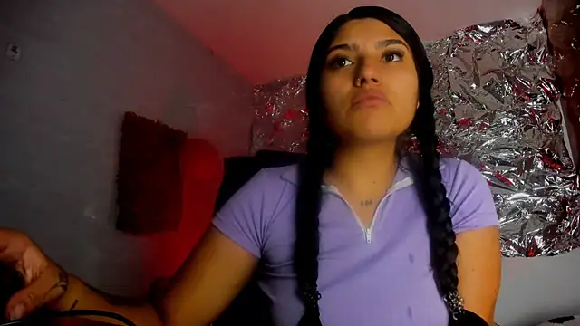 Snapshot of SarahStones chatting on March 2026 06:19:01 AM SarahStones online show from March 2026 06:19:01 AM