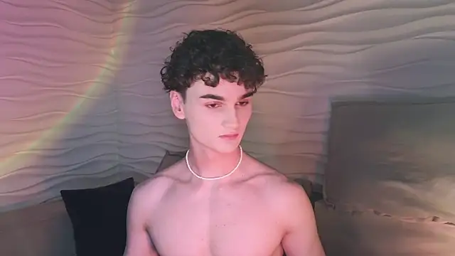 Snapshot of adam_21cm__ chatting on December 2024 04:46:02 PM adam 21cm online show from December 2024 04:46:02 PM