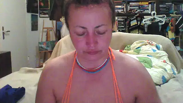 MariaAnaSunshine online show from March 2026 06:35:01 PM