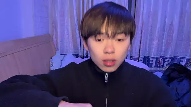 Snapshot of xiaottt1918 chatting on January 2025 05:07:02 PM xiaottt1918 online show from January 2025 05:07:02 PM