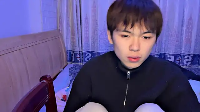 Snapshot of xiaottt1918 chatting on January 2025 07:07:02 PM xiaottt1918 online show from January 2025 07:07:02 PM