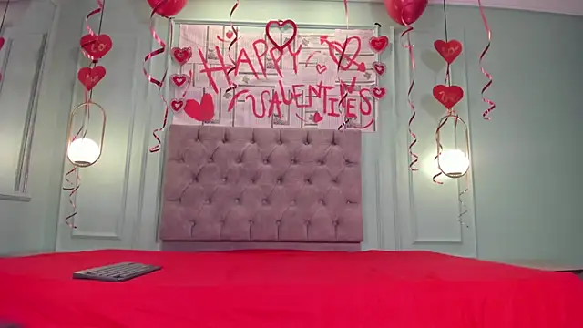 zoe roux21 online show from February 2025 08:18:01 PM