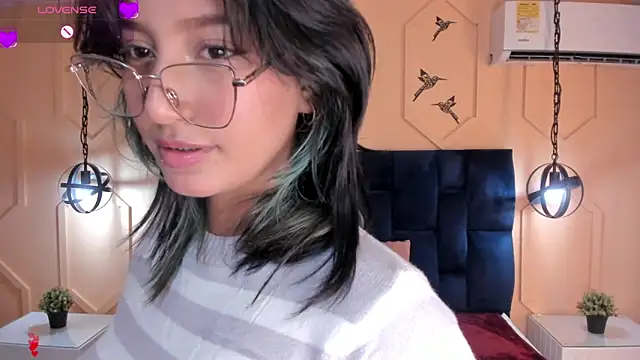 Snapshot of Yazmin_rouse chatting on December 2024 02:22:01 PM Yazmin rouse online show from December 2024 02:22:01 PM