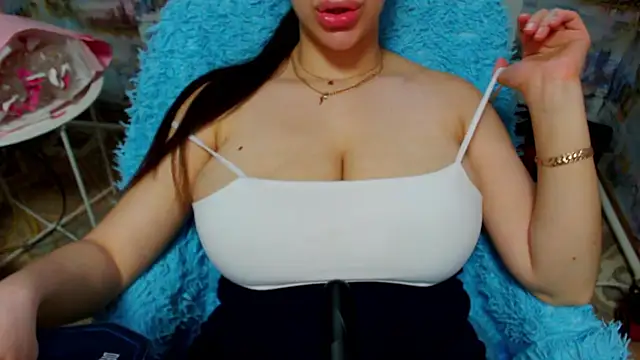 Snapshot of lovelyseu chatting on November 2025 06:13:01 AM lovelyseu online show from November 2025 06:13:01 AM