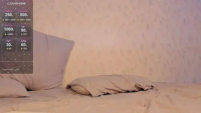 Snapshot of Spliti_moon chatting on March 2025 06:43:02 PM Spliti moon online show from March 2025 06:43:02 PM