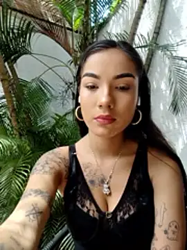 scarlet castro online show from November 2025 04:07:02 PM