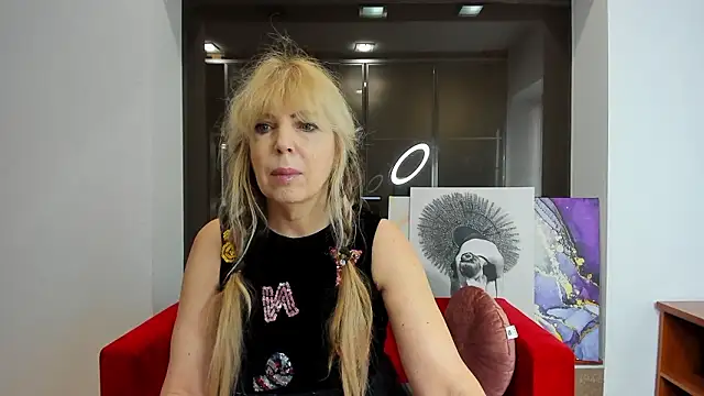 Snapshot of Anna_Diax chatting on March 2026 06:39:02 AM Anna Diax online show from March 2026 06:39:02 AM