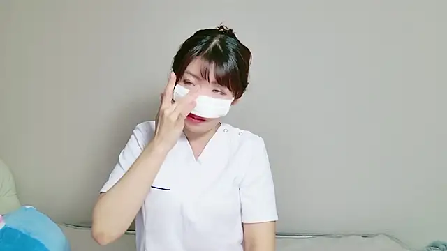 Snapshot of erokangoshi-nene chatting on November 2025 03:24:01 PM erokangoshi-nene online show from November 2025 03:24:01 PM